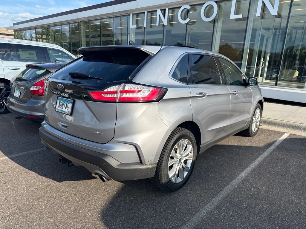 Used 2021 Ford Edge Titanium w/ Equipment Group 301A AWD/4WD image 2