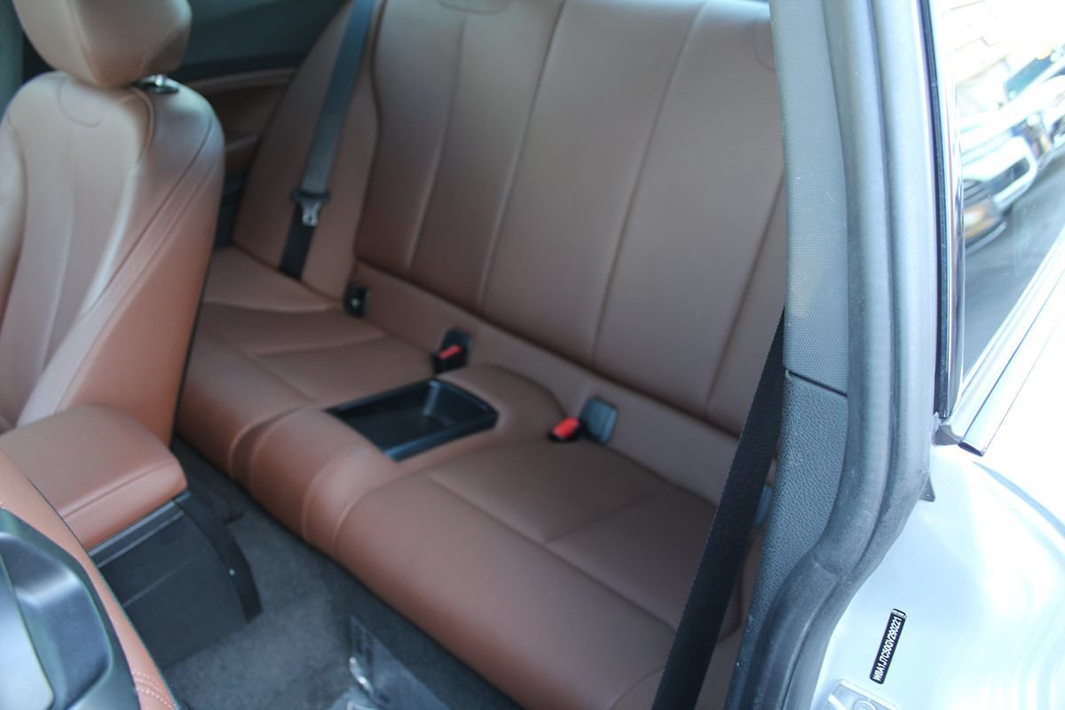 Used 2016 BMW M235i Coupe RWD image 17
