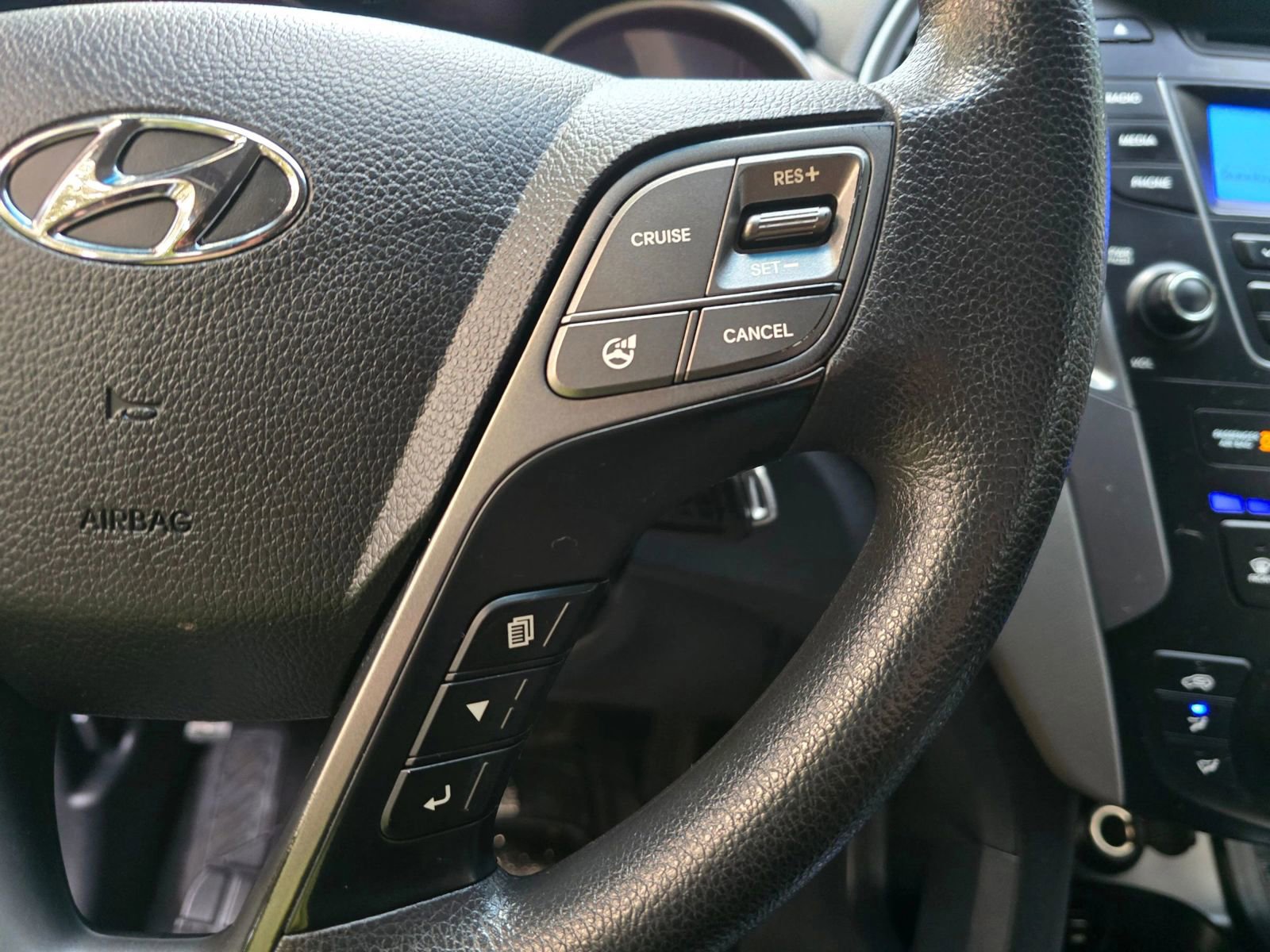 Used 2016 Hyundai Santa Fe Sport image 25