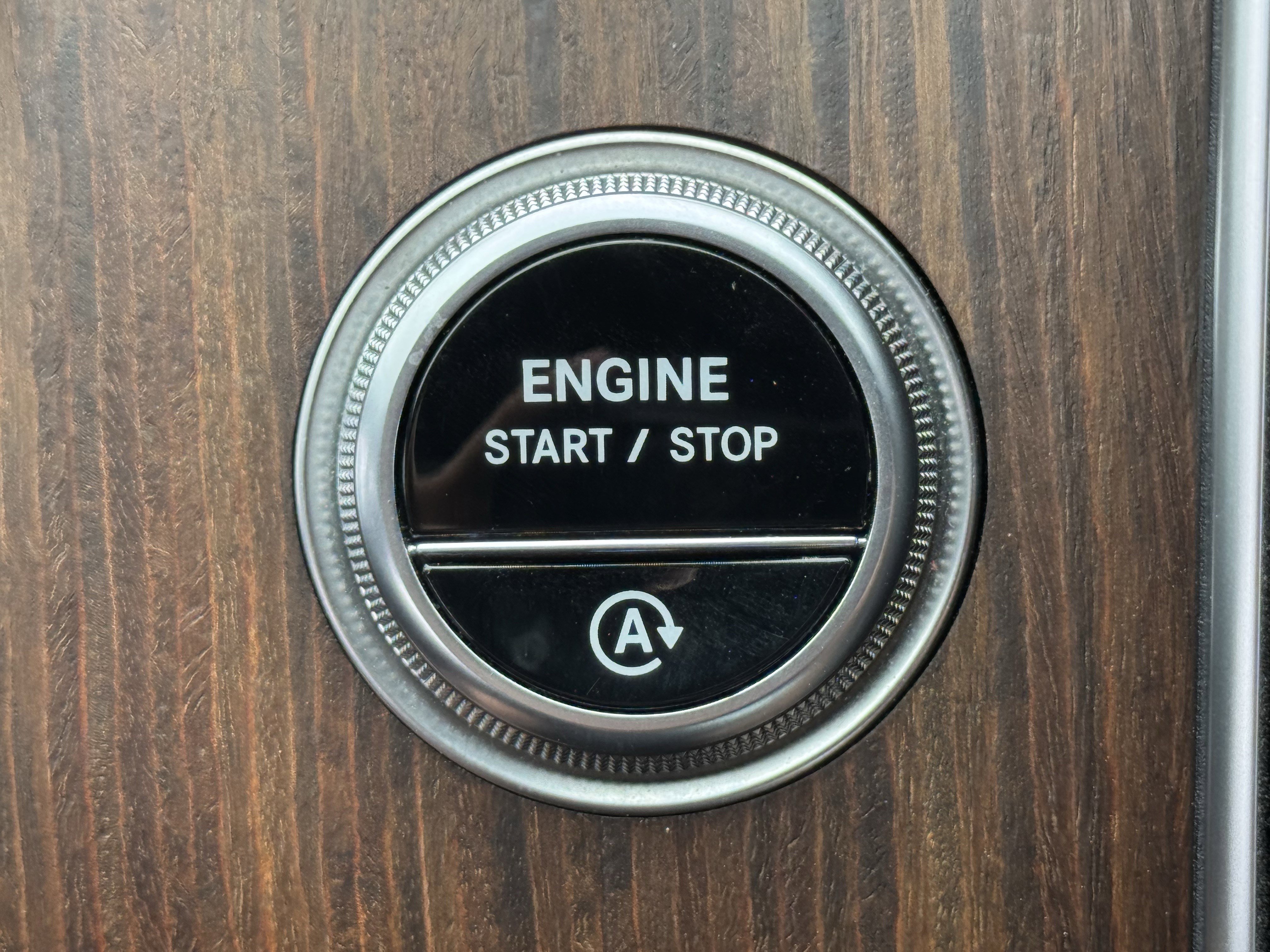 Used 2025 Mercedes-Benz C 300 4MATIC Sedan image 23