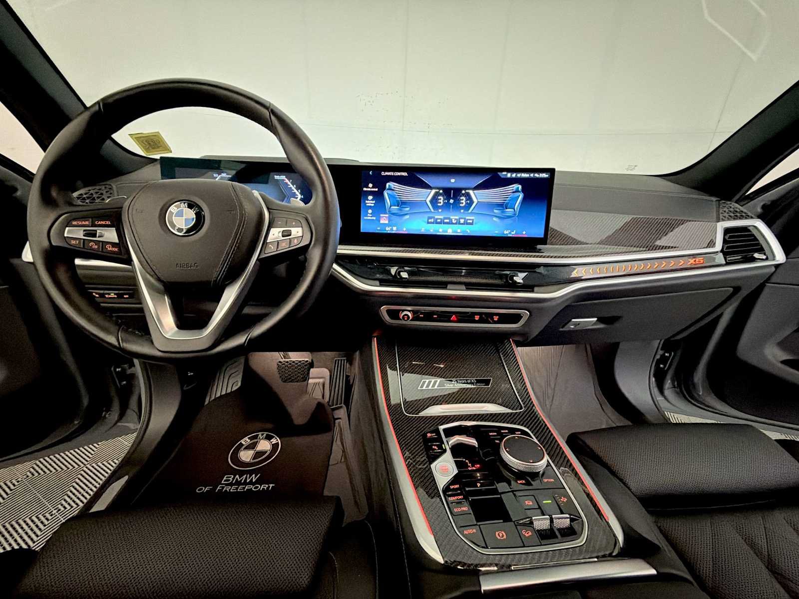 Used 2025 BMW X5 xDrive40i w/ M Sport Package AWD/4WD image 17