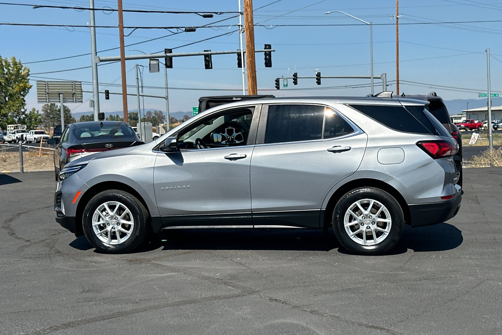 Used 2023 Chevrolet Equinox LT image 8