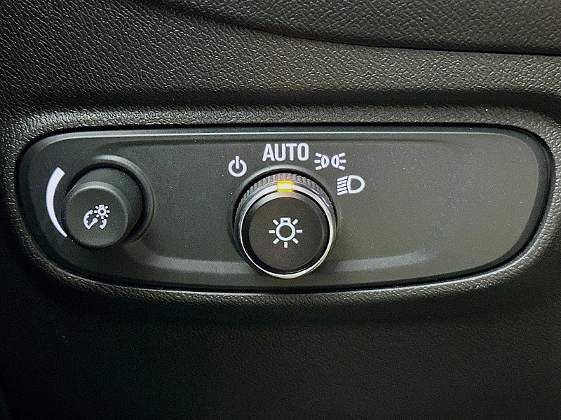 Used 2023 Chevrolet Equinox LT image 10