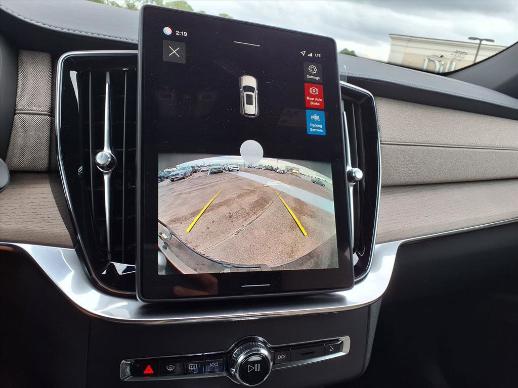 New 2026 Volvo XC90 T8 Core w/ Protection Package Premier image 16