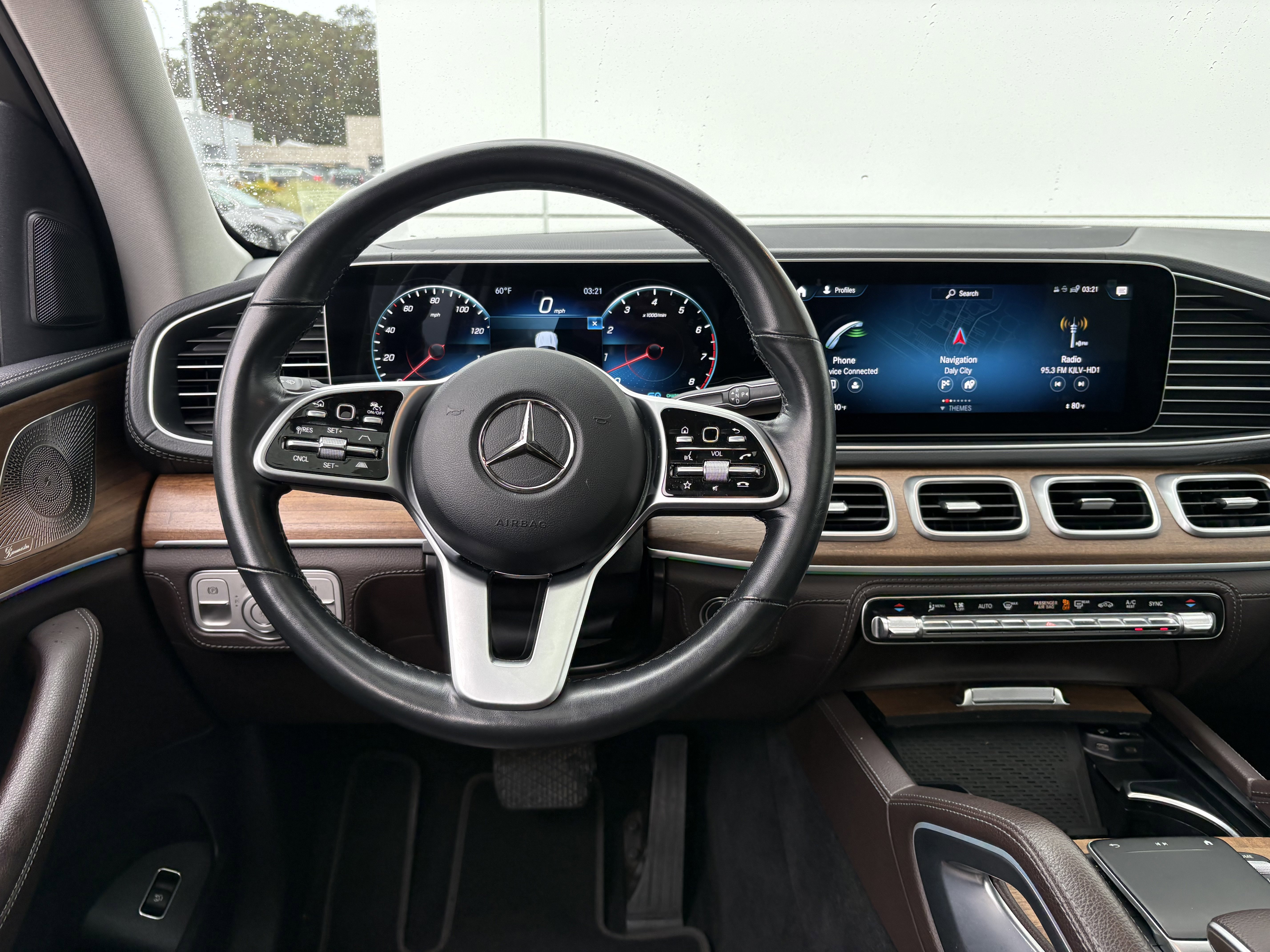 Used 2022 Mercedes-Benz GLS 450 4MATIC image 18