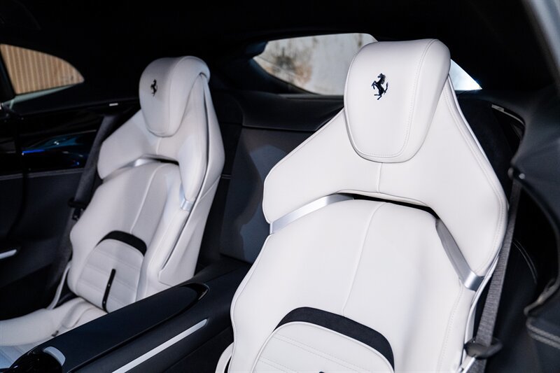 Used 2024 Ferrari Purosangue AWD/4WD image 10