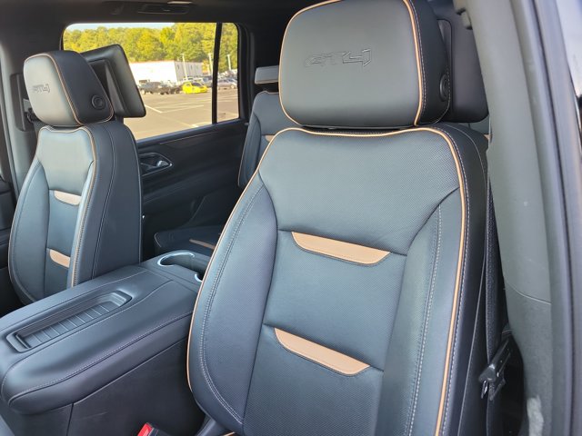 Used 2021 GMC Yukon XL AT4 w/ AT4 Premium Plus Package AWD/4WD image 11