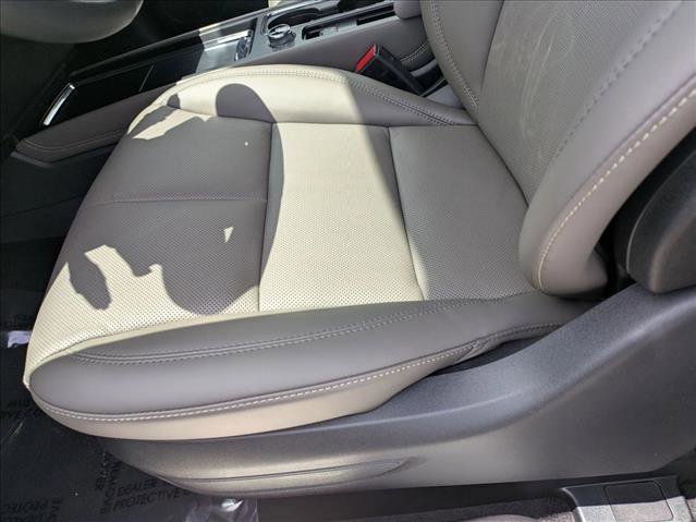 New 2025 Lincoln Corsair Grand Touring image 4