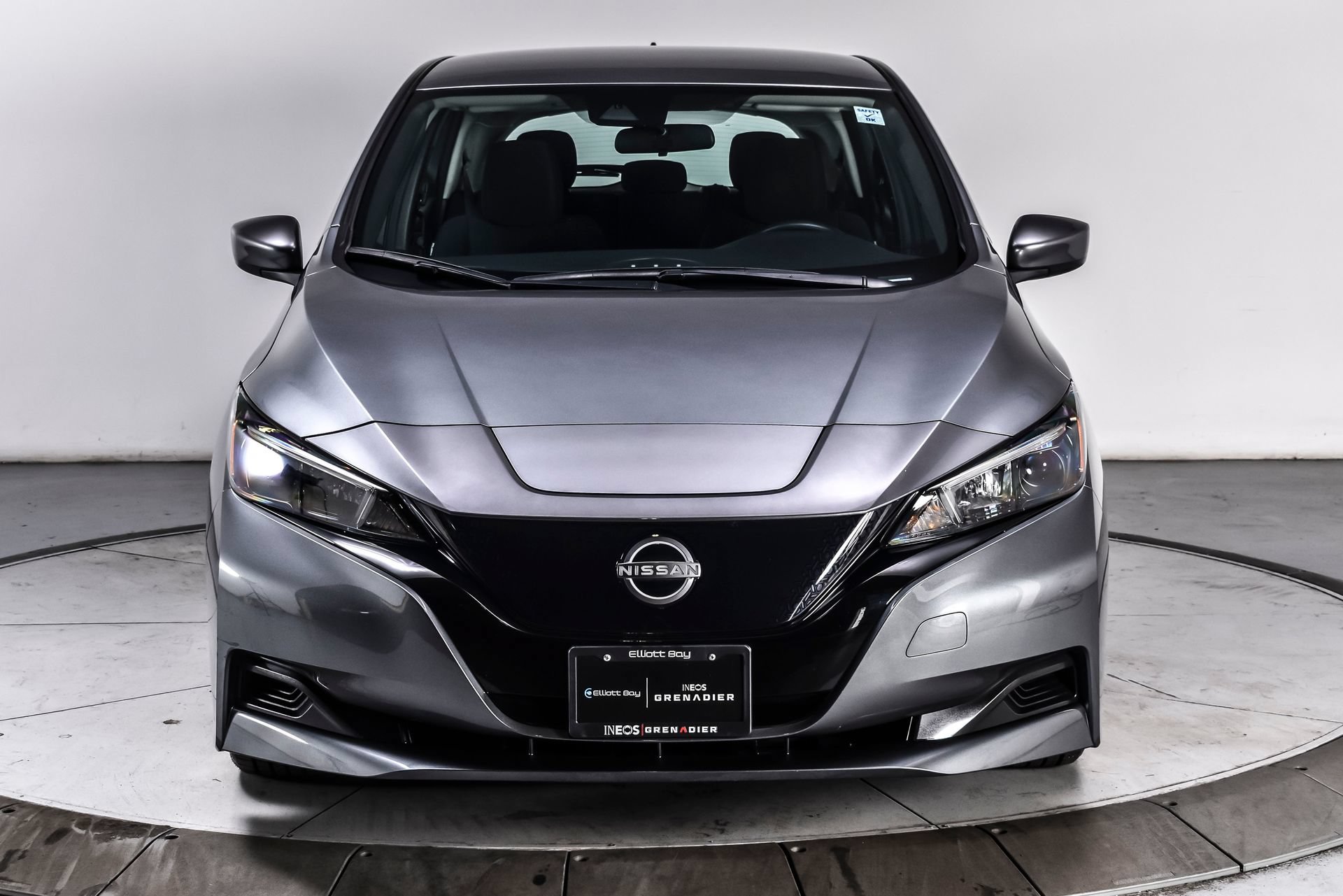 Used 2023 Nissan Leaf S FWD image 2