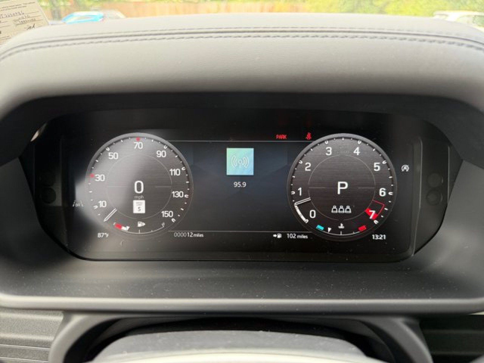 New 2026 Land Rover Defender 110 X-Dynamic SE AWD/4WD image 23