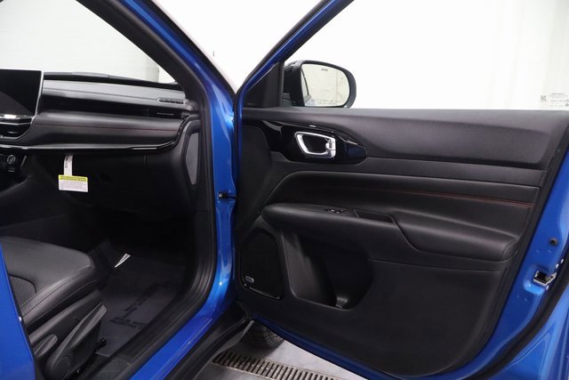 New 2026 Jeep Compass Trailhawk image 13