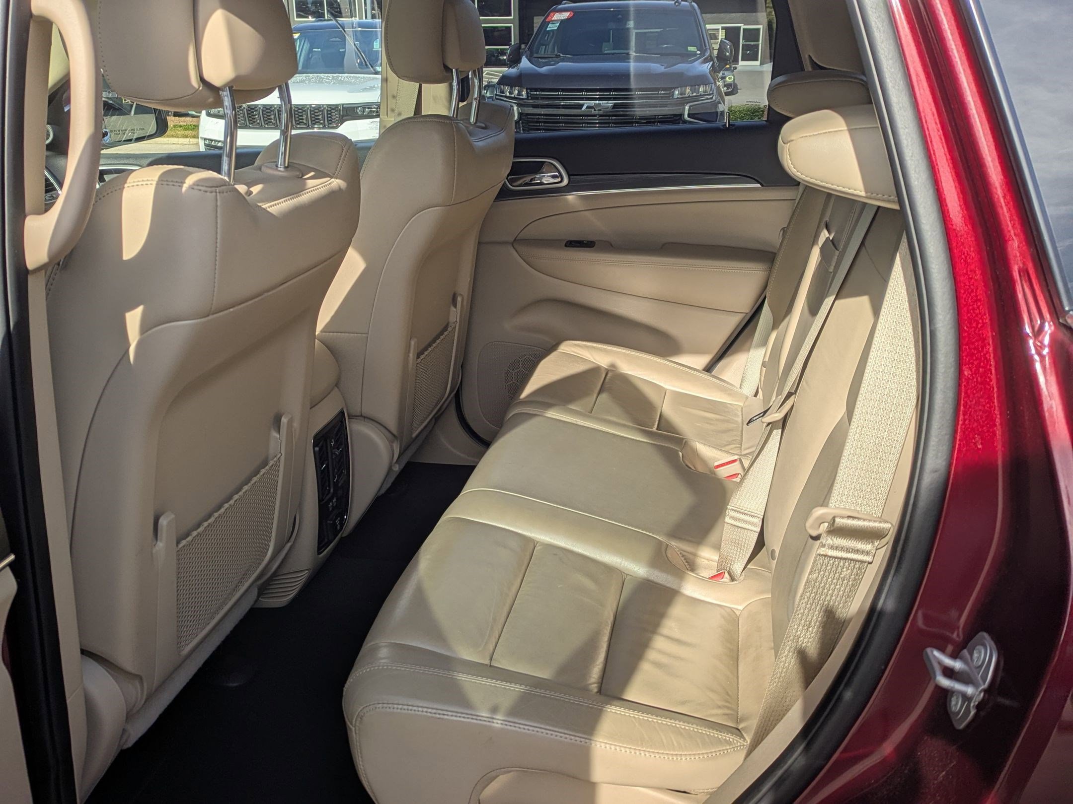 Used 2020 Jeep Grand Cherokee Limited w/ Trailer Tow Group IV image 23