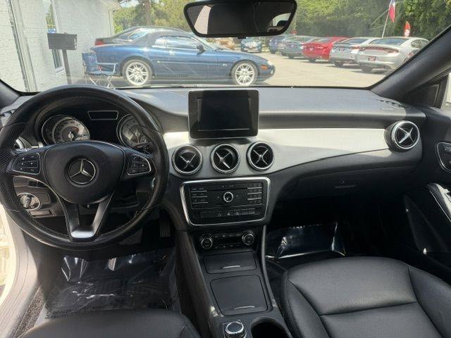Used 2015 Mercedes-Benz CLA 250 image 16