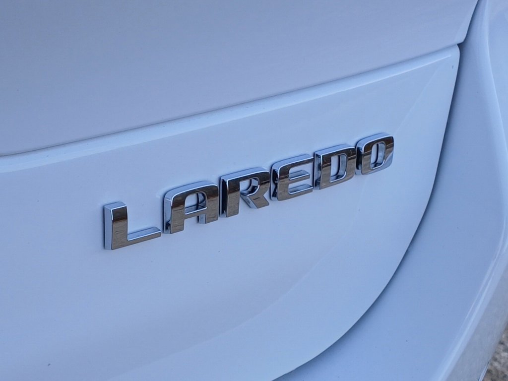 Used 2023 Jeep Grand Cherokee L Laredo image 30