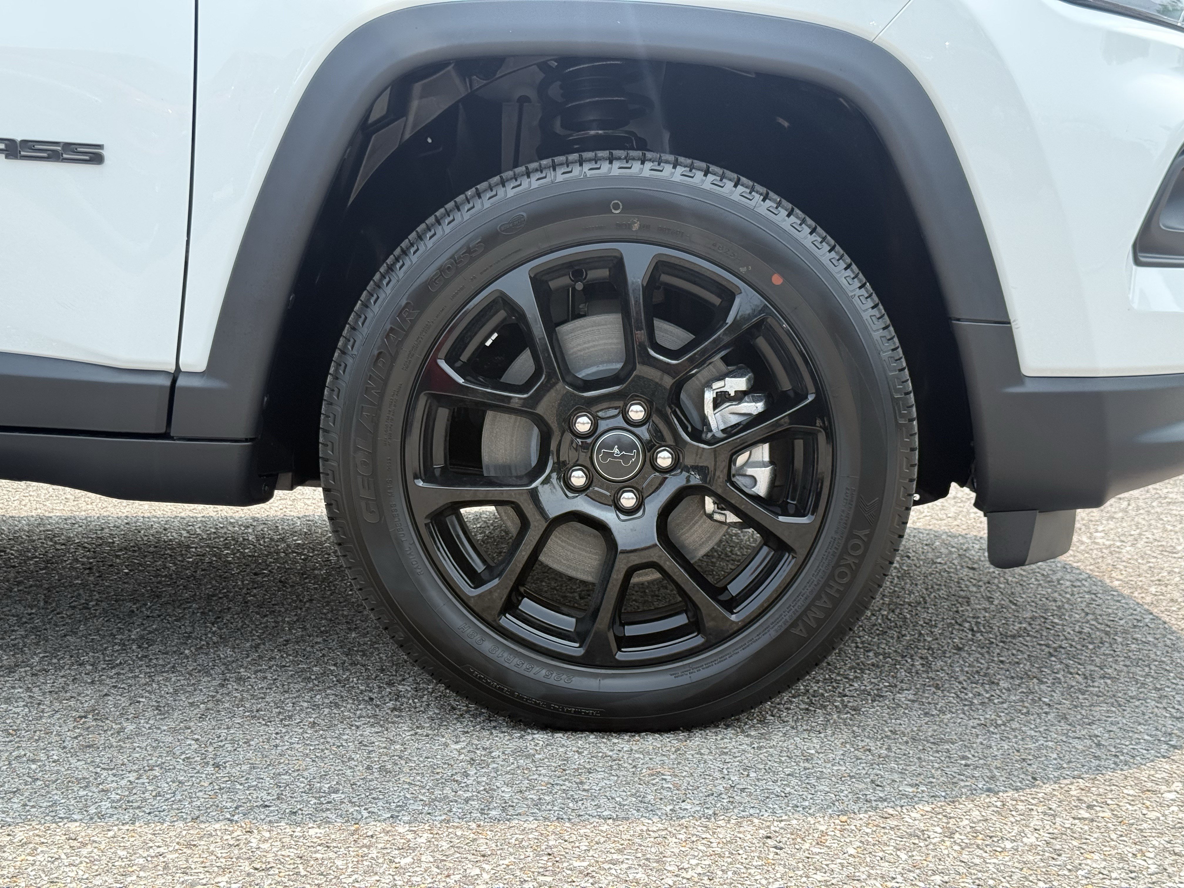 New 2026 Jeep Compass Latitude AWD/4WD image 13