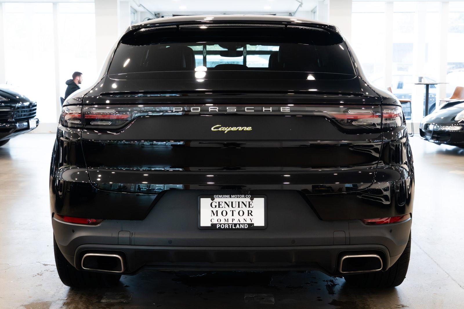 Used 2020 Porsche Cayenne E-Hybrid Coupe w/ Premium Plus Package image 5