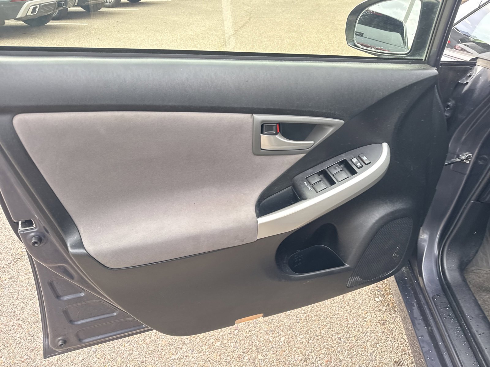 Used 2015 Toyota Prius Two image 13