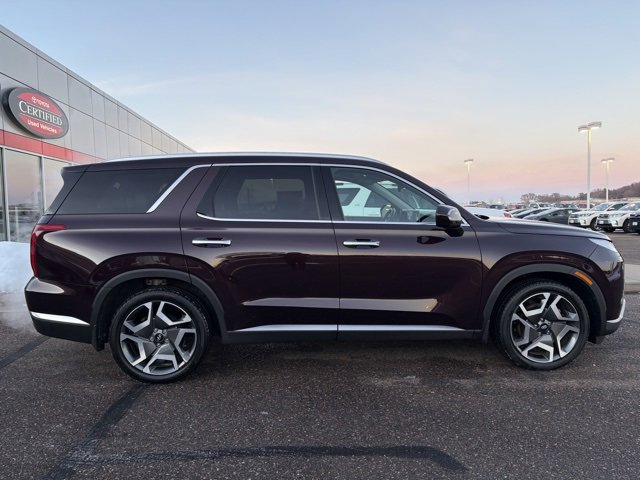 Used 2023 Hyundai Palisade Limited image 2