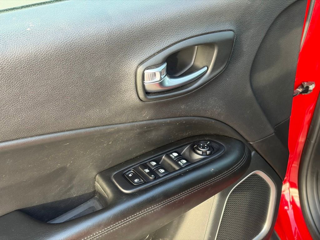 Used 2020 Jeep Compass Latitude image 12