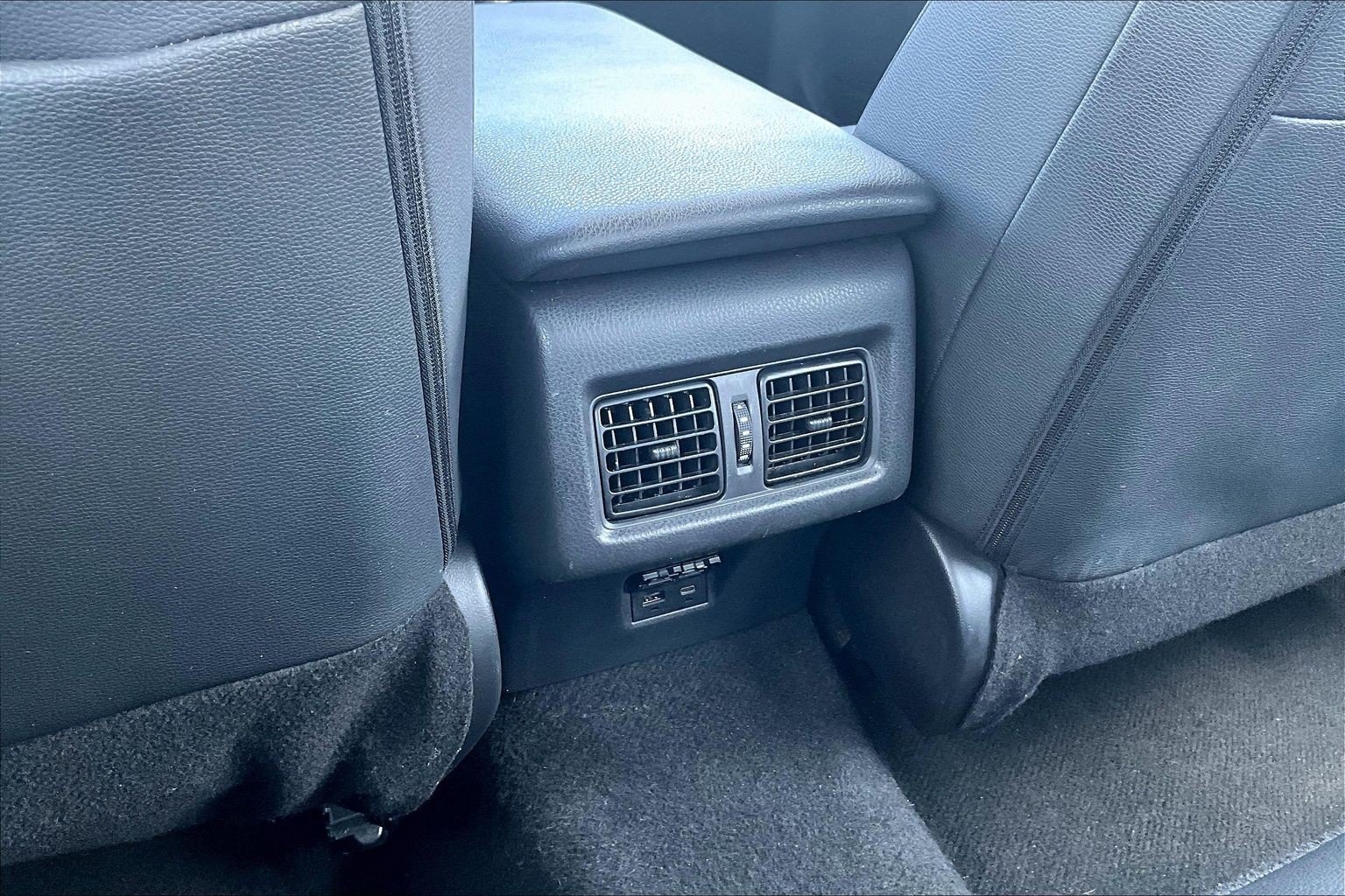 Used 2025 Toyota Camry SE FWD image 24
