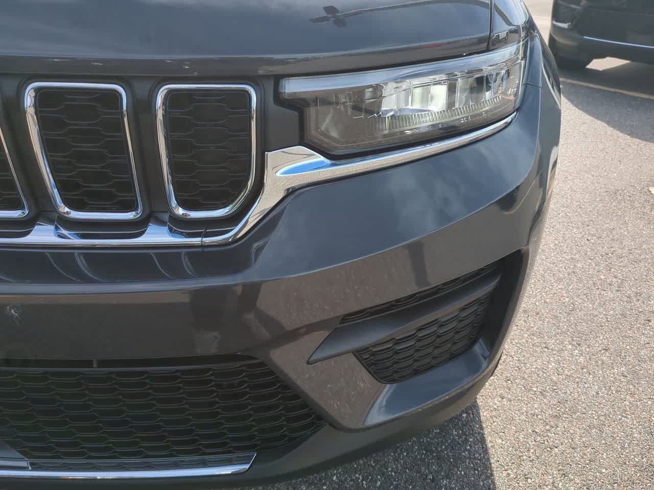 New 2026 Jeep Grand Cherokee Laredo X AWD/4WD image 11