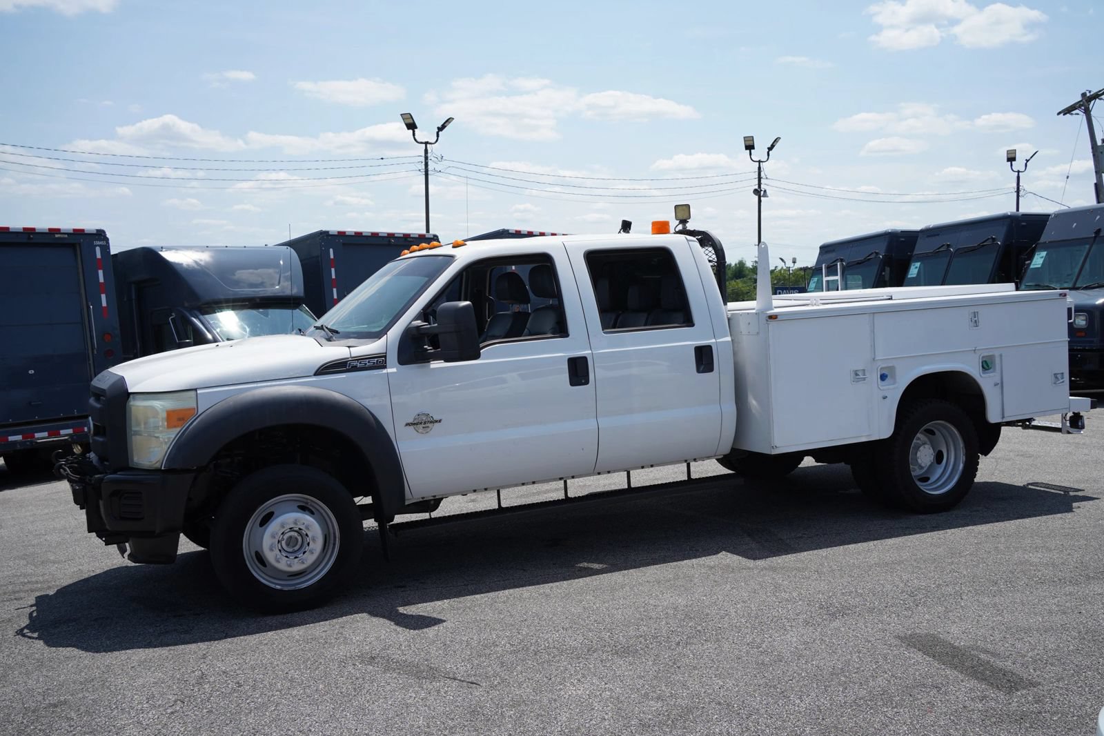 Used 2015 Ford F550 4x4 Crew Cab Super Duty image 3