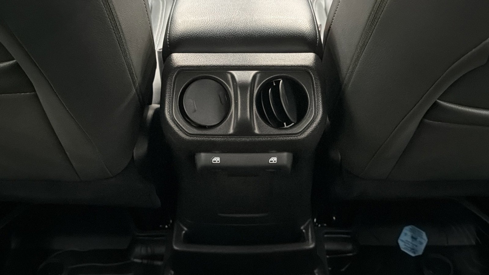 Used 2024 Jeep Wrangler Unlimited w/ Convenience Group image 33