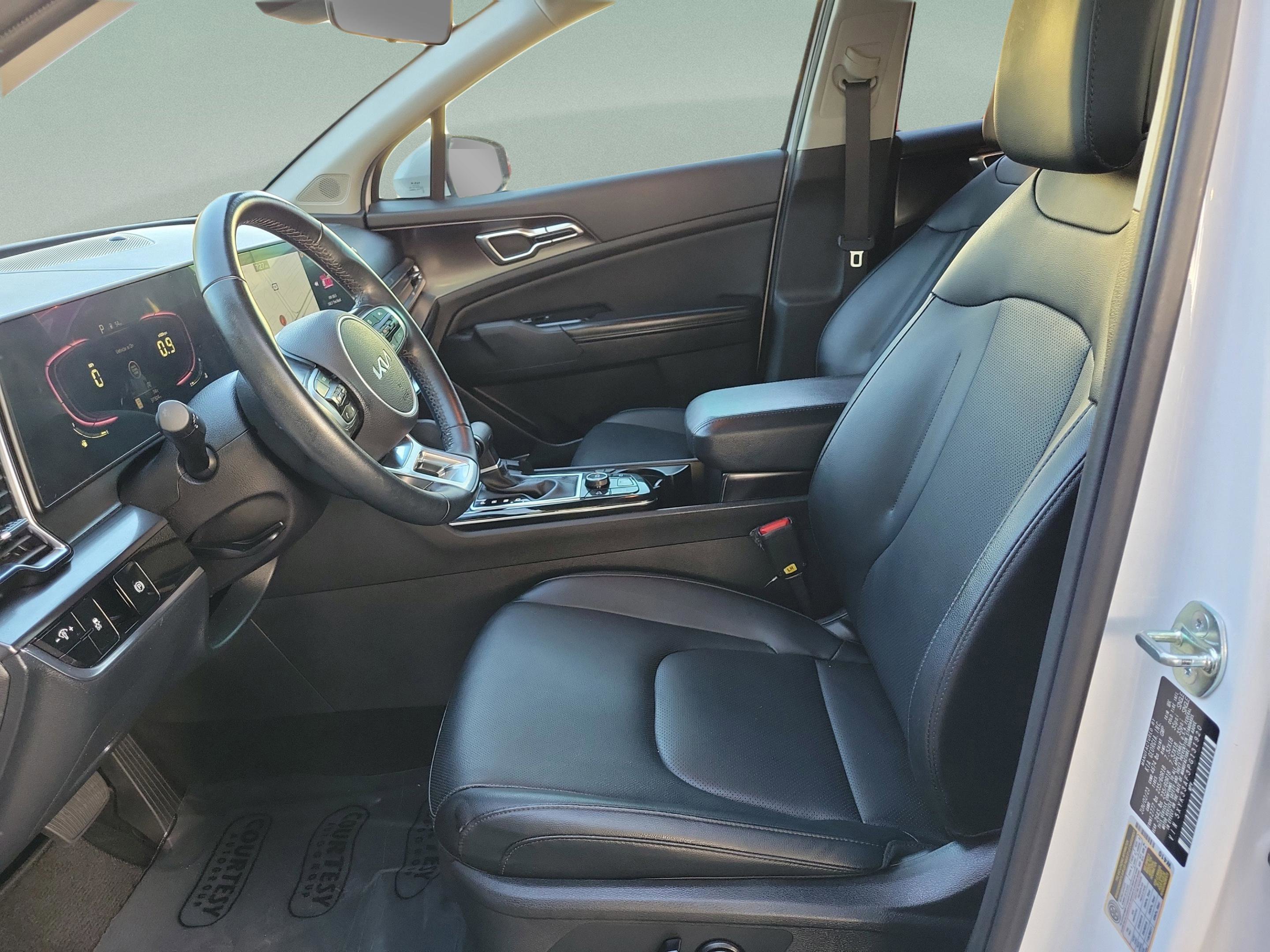 Certified 2023 Kia Sportage EX FWD image 17