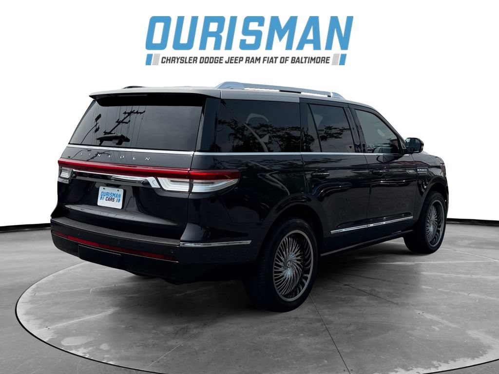 Used 2023 Lincoln Navigator 4WD image 6