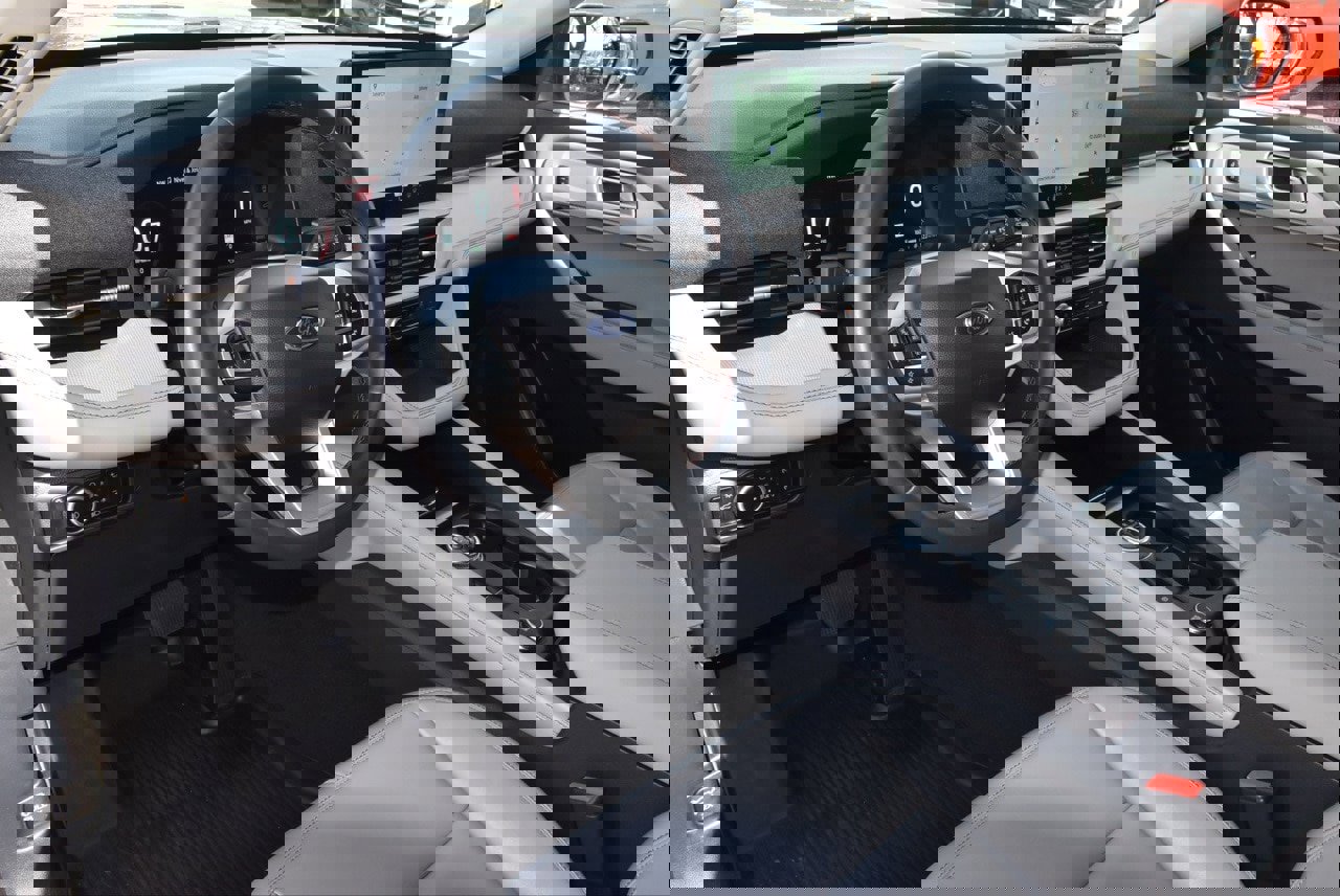 Certified 2025 Ford Explorer Active w/ Active Comfort Package image 33