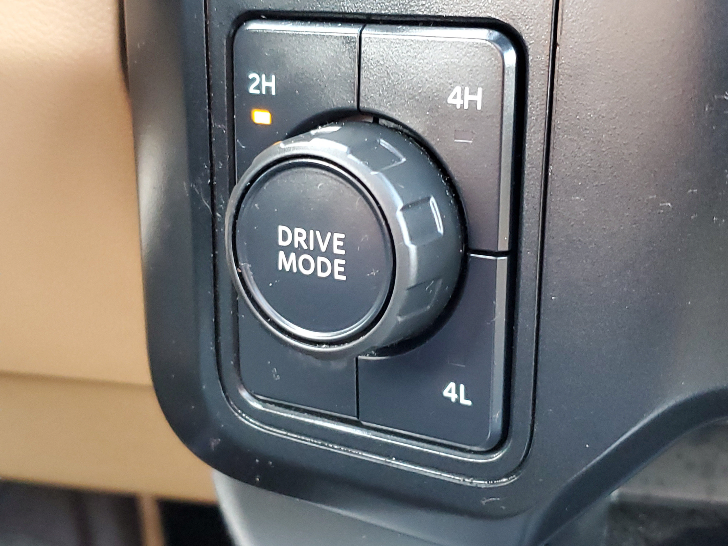 Used 2024 Ford F250 Lariat AWD/4WD image 32