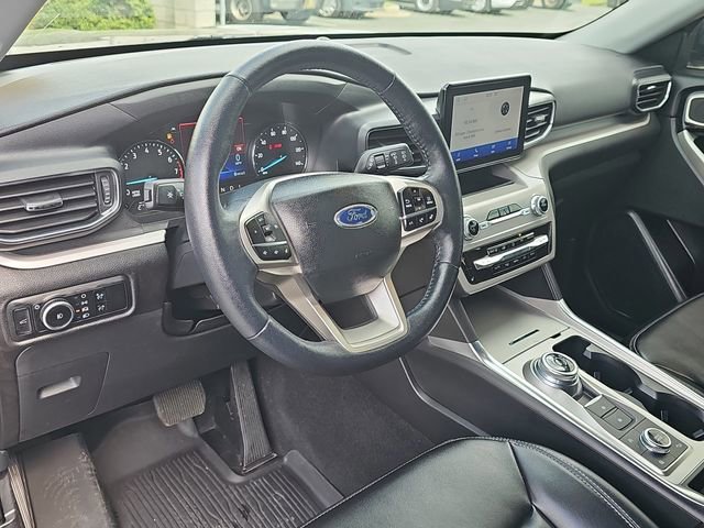 Used 2023 Ford Explorer XLT w/ Equipment Group 202A image 19