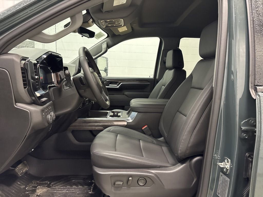 New 2026 Chevrolet Silverado 3500 LTZ w/ LTZ Plus Package image 18