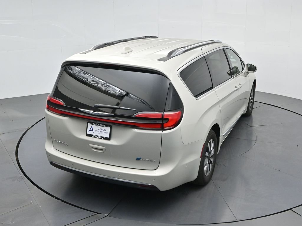 Used 2021 Chrysler Pacifica Limited w/ Premium & Safety Sphere Group image 55