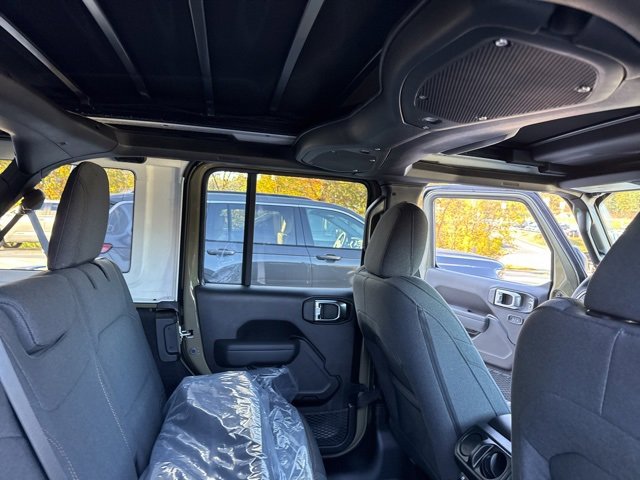 New 2026 Jeep Wrangler Sport S image 33