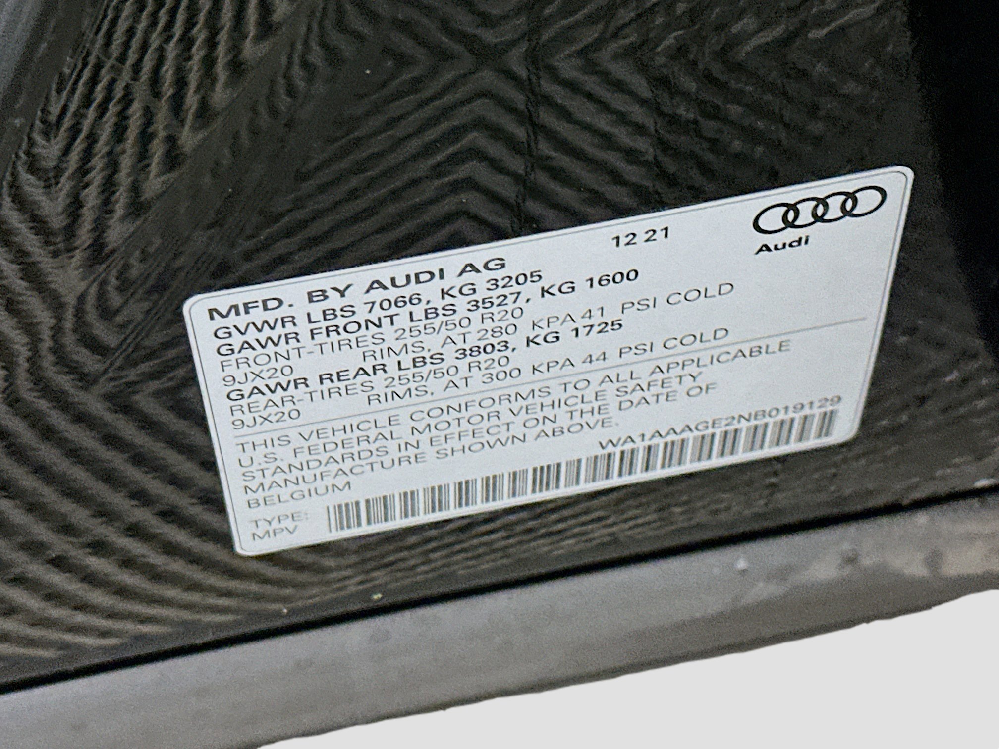 Used 2022 Audi e-tron Premium image 12