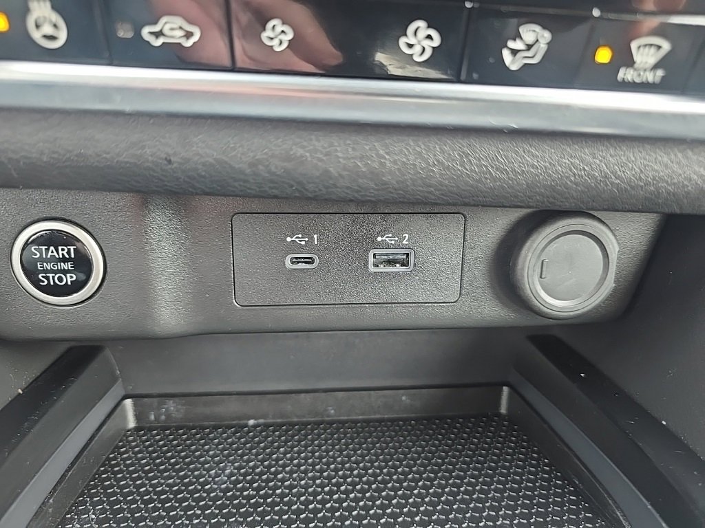 Used 2023 Nissan Rogue SV w/ SV Premium B Package image 30