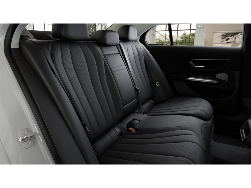 New 2025 Mercedes-Benz E 350 4MATIC Sedan image 5