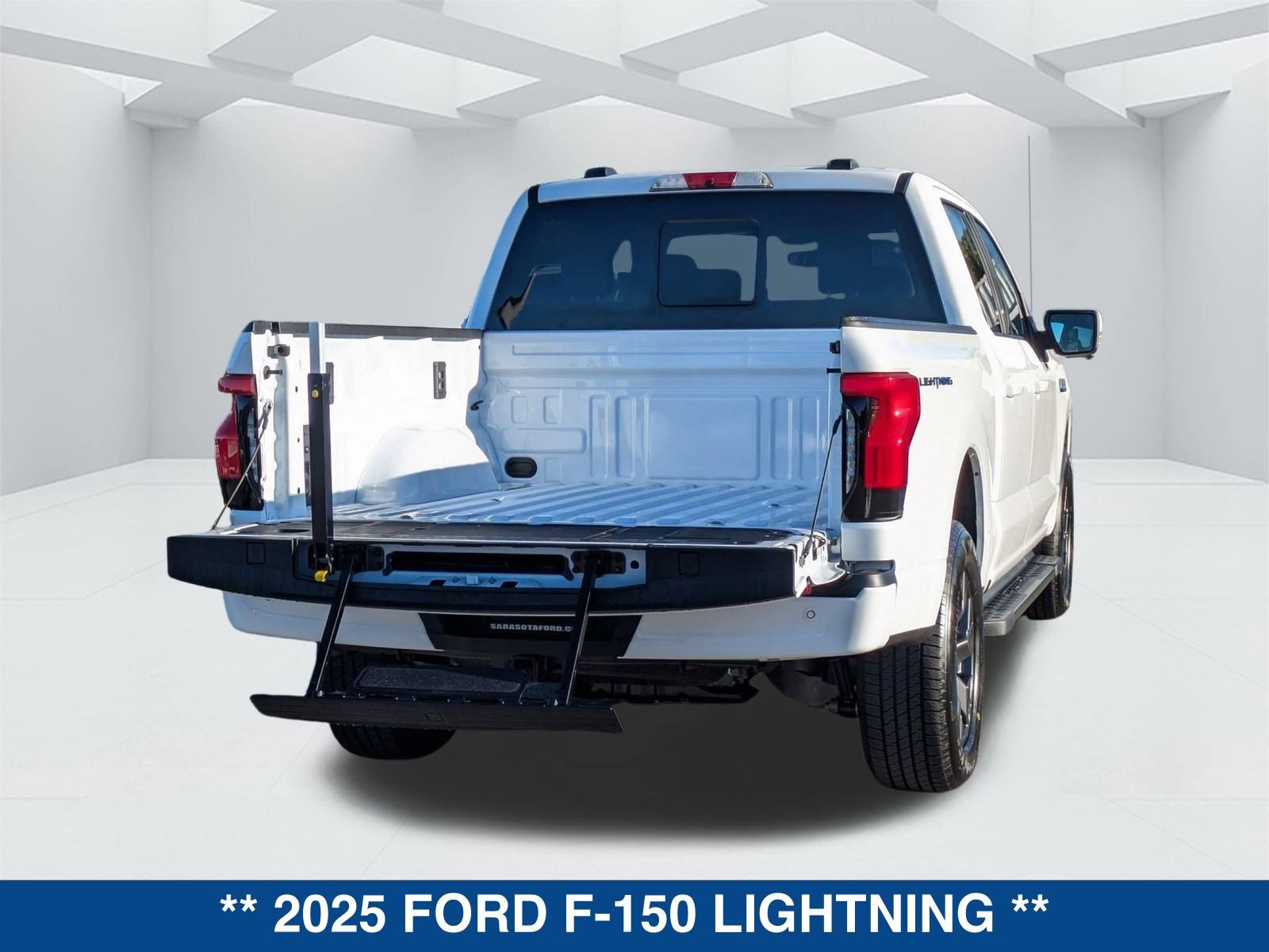 New 2025 Ford F150 Lightning Lariat image 14