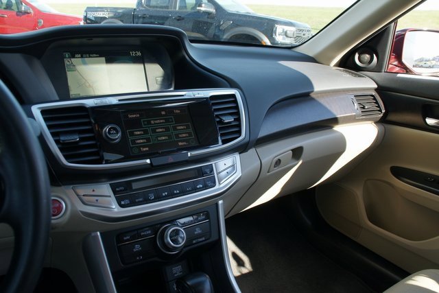Used 2015 Honda Accord Touring image 20