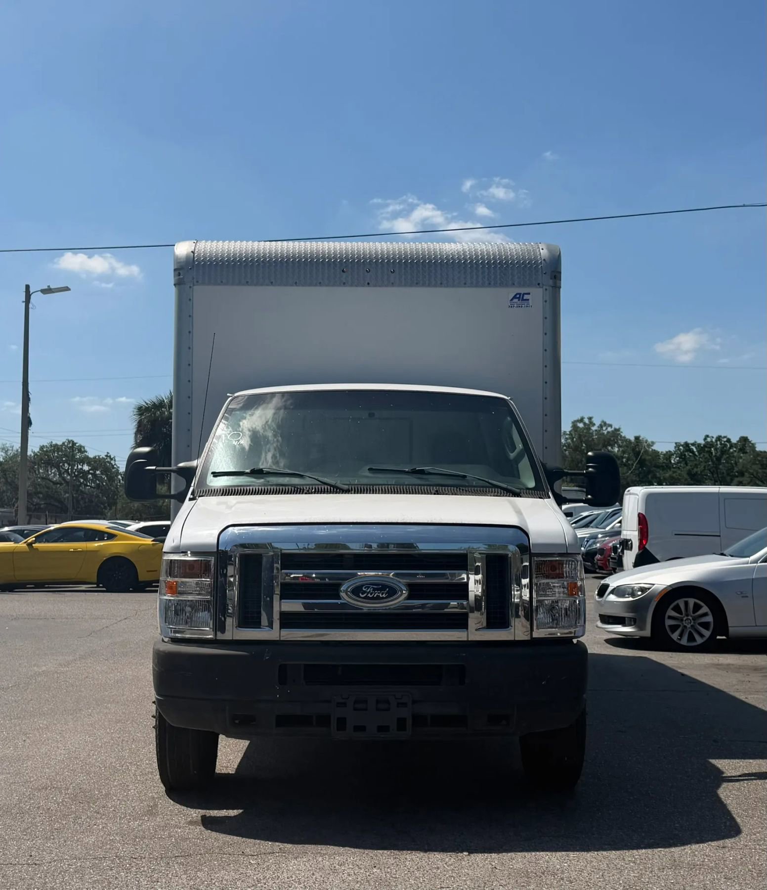 Used 2013 Ford E-450 and Econoline 450 Super Duty RWD image 2