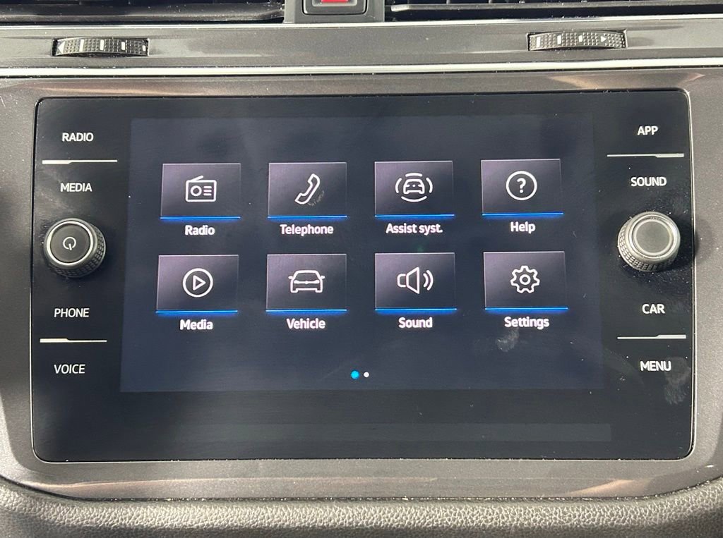 Used 2023 Volkswagen Tiguan SE w/ Panoramic Sunroof Package AWD/4WD image 17