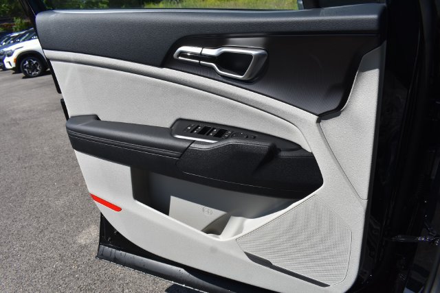 New 2026 Kia Sportage EX FWD image 32