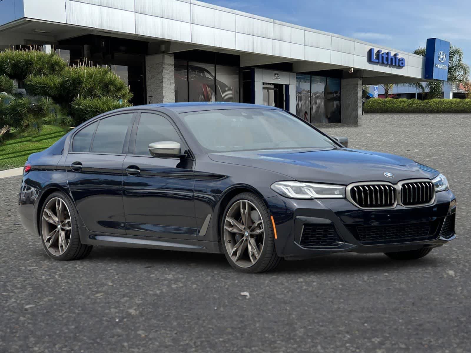 Used 2022 BMW M550i xDrive w/ Premium Package AWD/4WD image 10