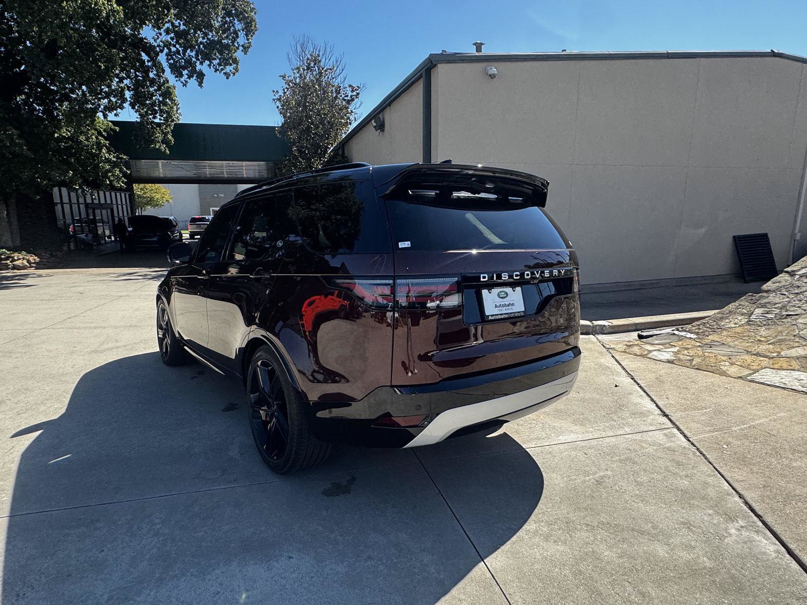 Certified 2026 Land Rover Discovery Limited Edition AWD/4WD image 5