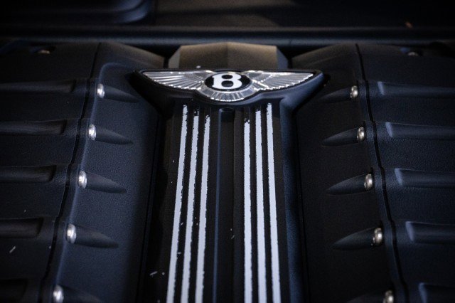 Used 2018 Bentley Bentayga image 68