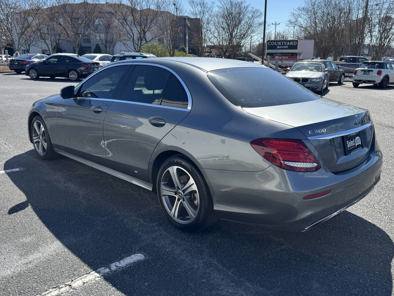 Used 2017 Mercedes-Benz E 300 image 4