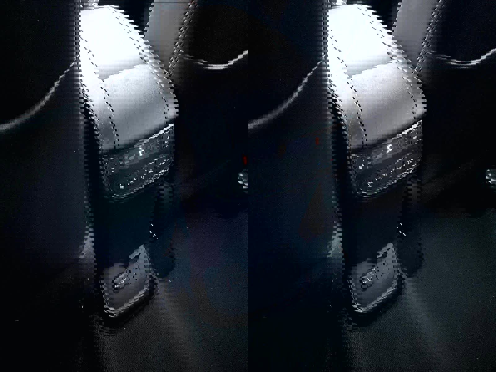 Used 2022 Toyota Highlander Platinum image 29