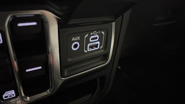 Used 2023 Jeep Gladiator Overland AWD/4WD image 30