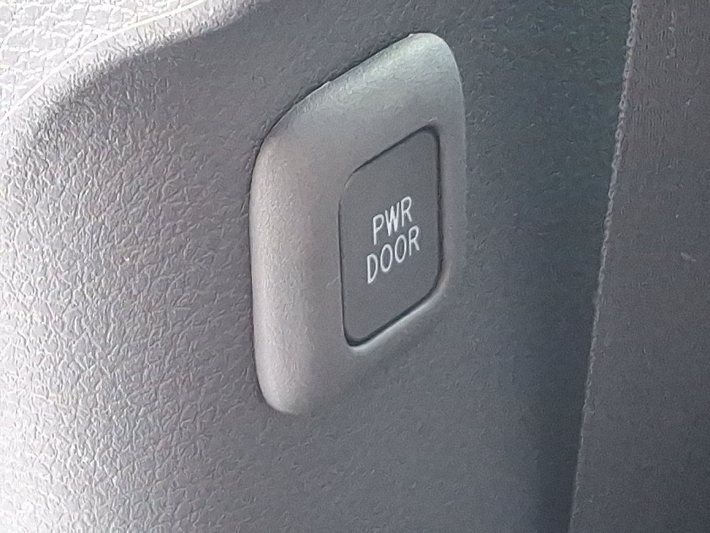 Certified 2026 Toyota Sienna XLE FWD image 14